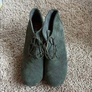 Toms Green Suede Lace-Up Ankle Boots
